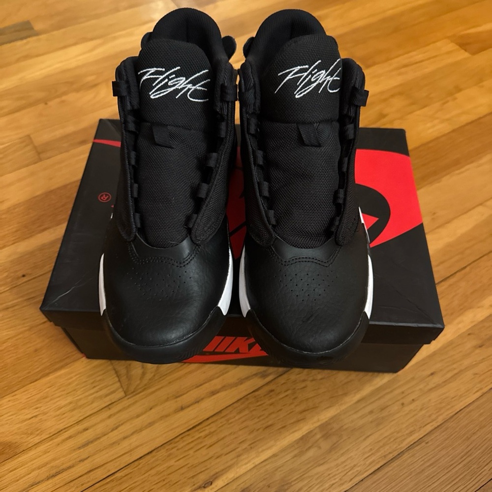 Nike Air Jordan Max Aura 4 Mens Basketball Shoes Black DN3687-002 Size 7 Youth